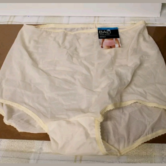 Bali Other - VTG Women's 2xl White Bali Skimp Skamp Brief Panty Bali Other - VTG Women's 2xl White Bali Skimp Skamp Brief Panty